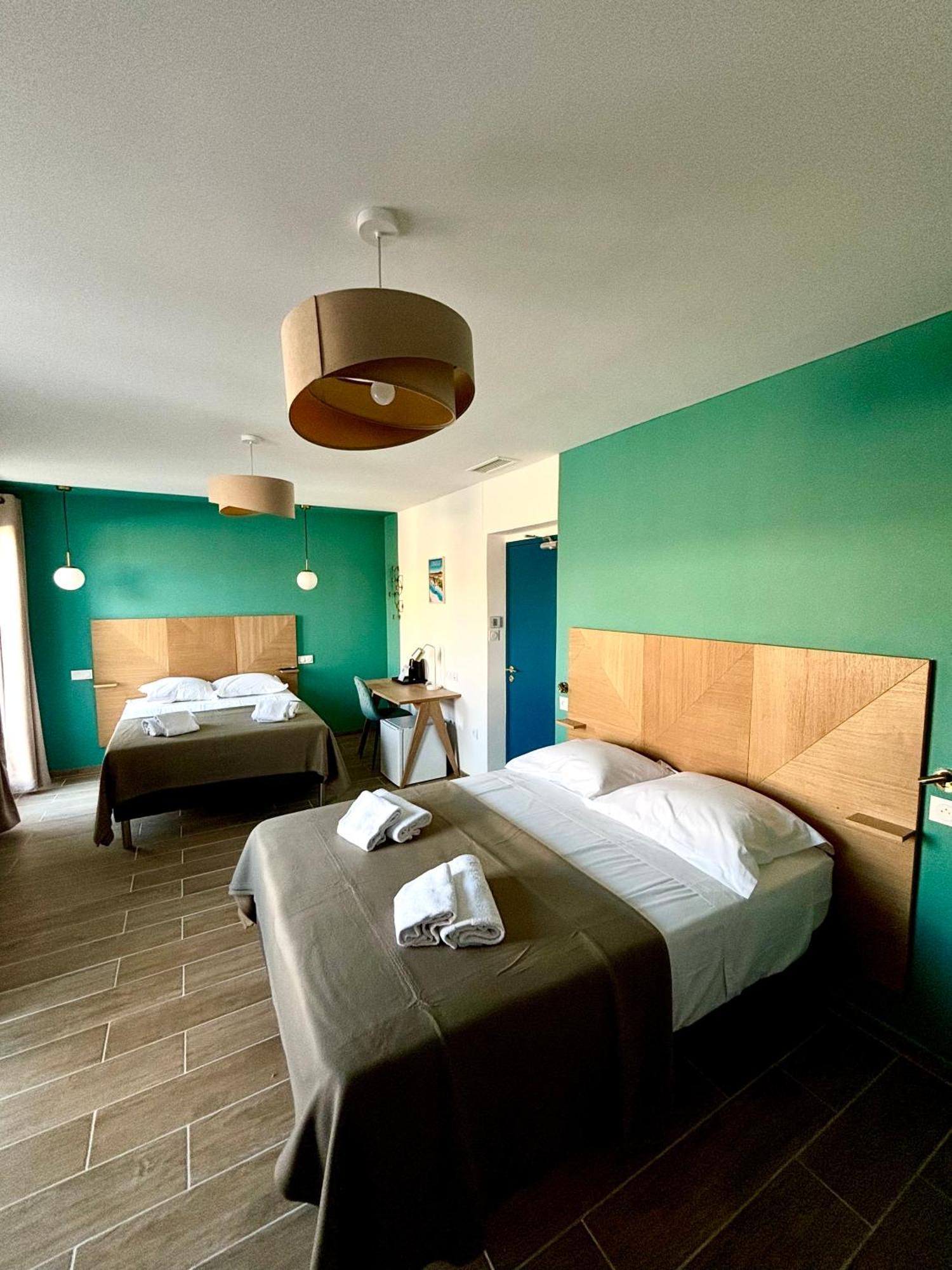 L'Hotel De La Plage Le Grau-du-Roi Extérieur photo