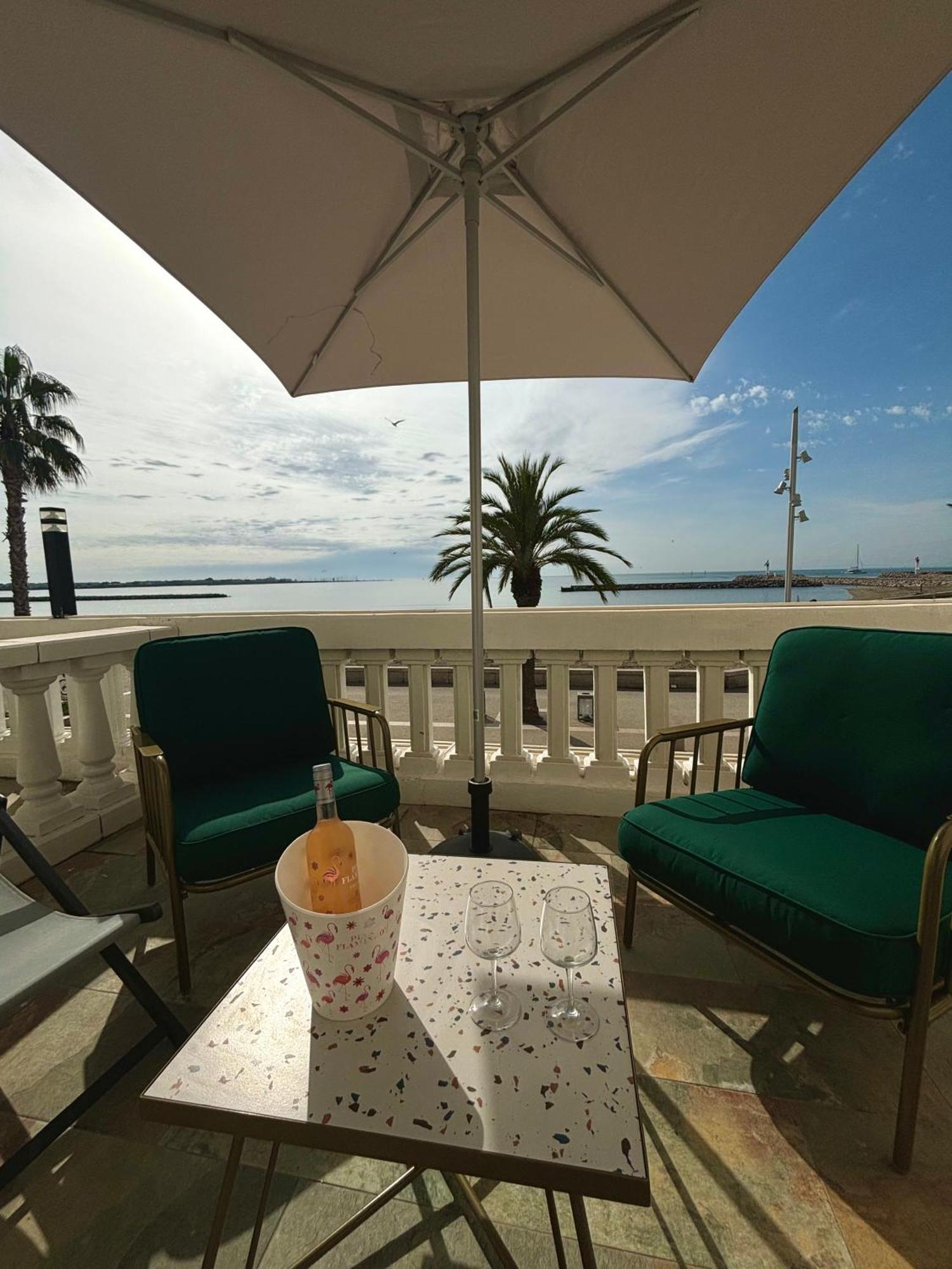 L'Hotel De La Plage Le Grau-du-Roi Extérieur photo