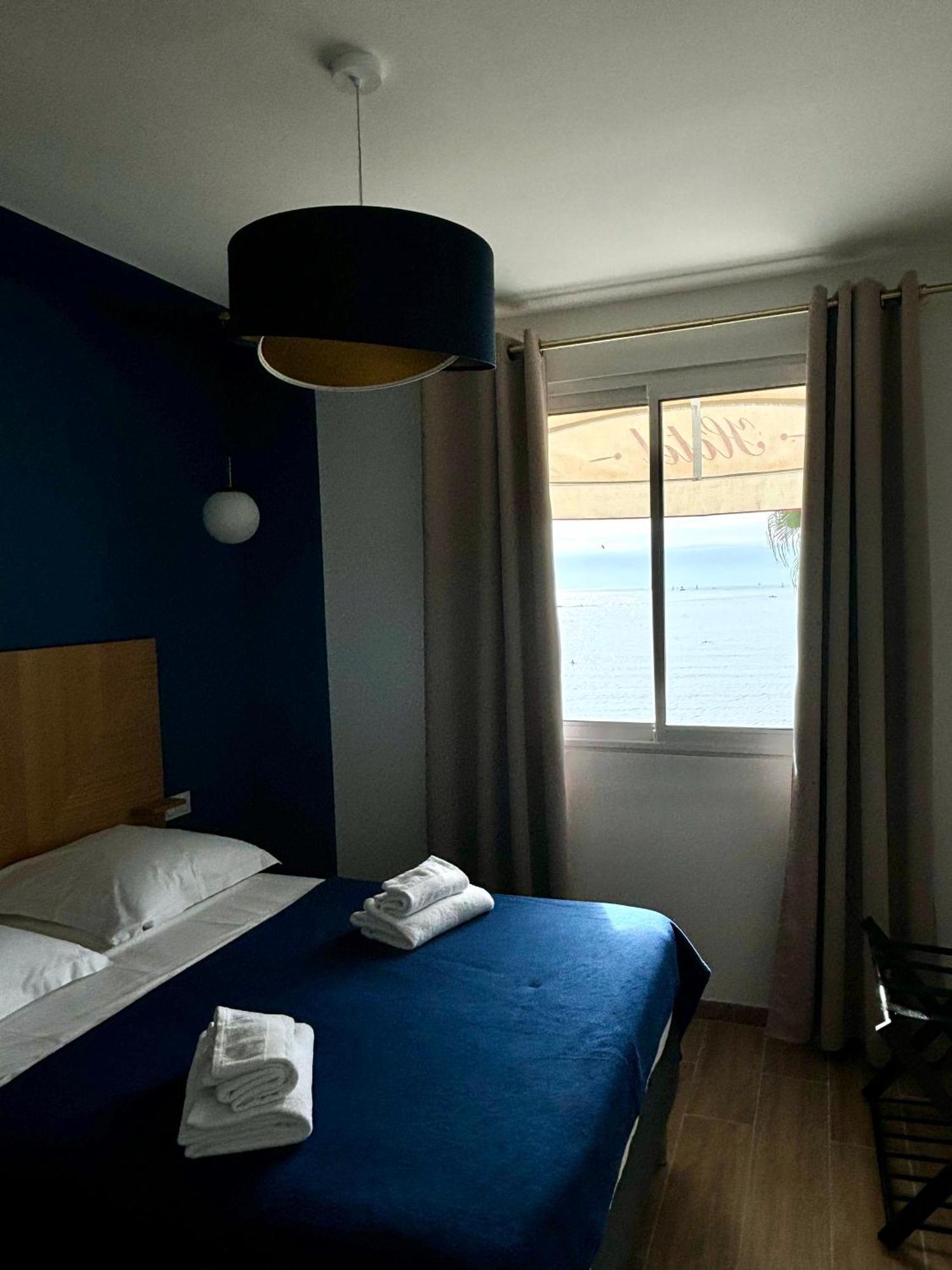 L'Hotel De La Plage Le Grau-du-Roi Extérieur photo