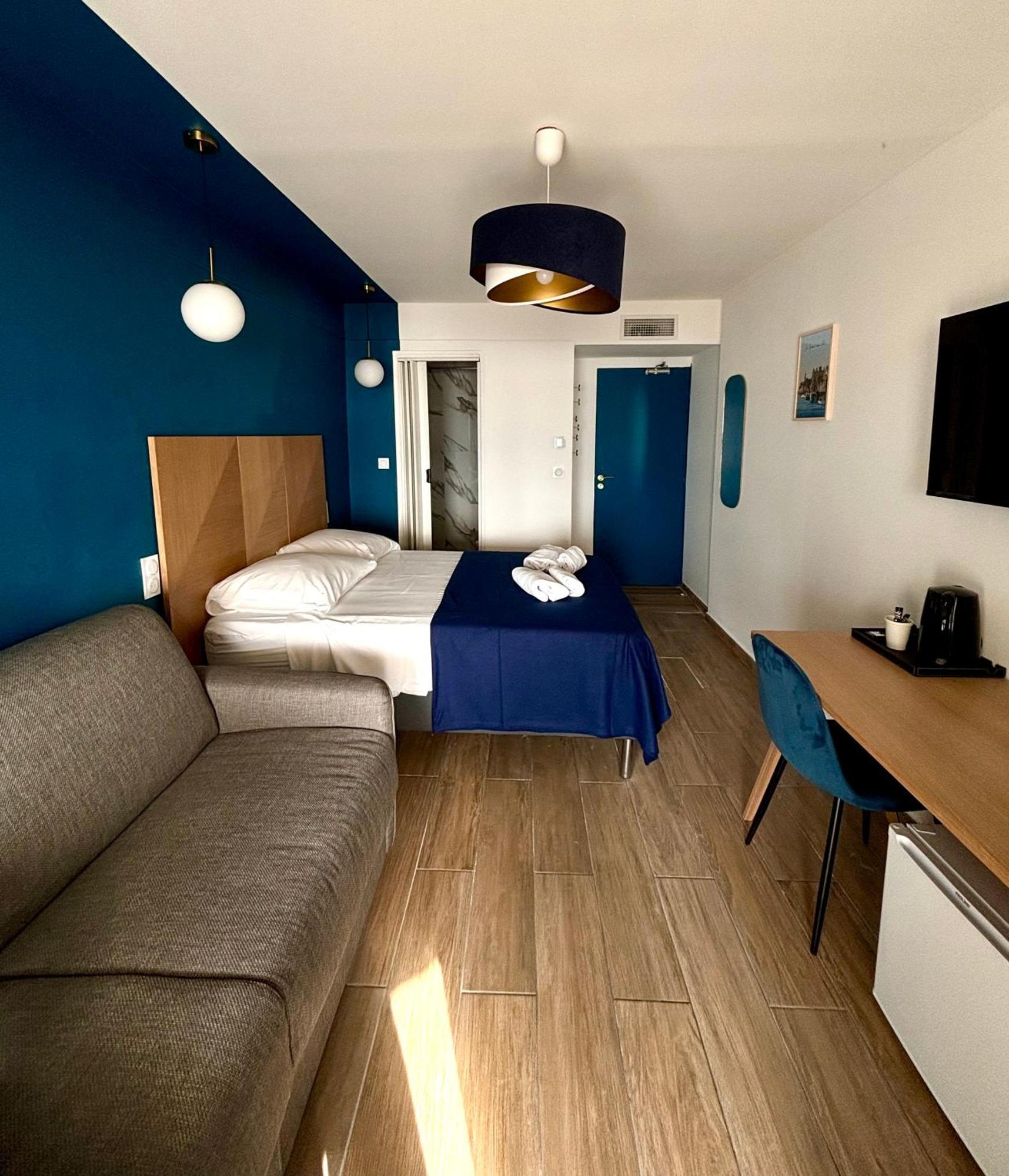 L'Hotel De La Plage Le Grau-du-Roi Extérieur photo