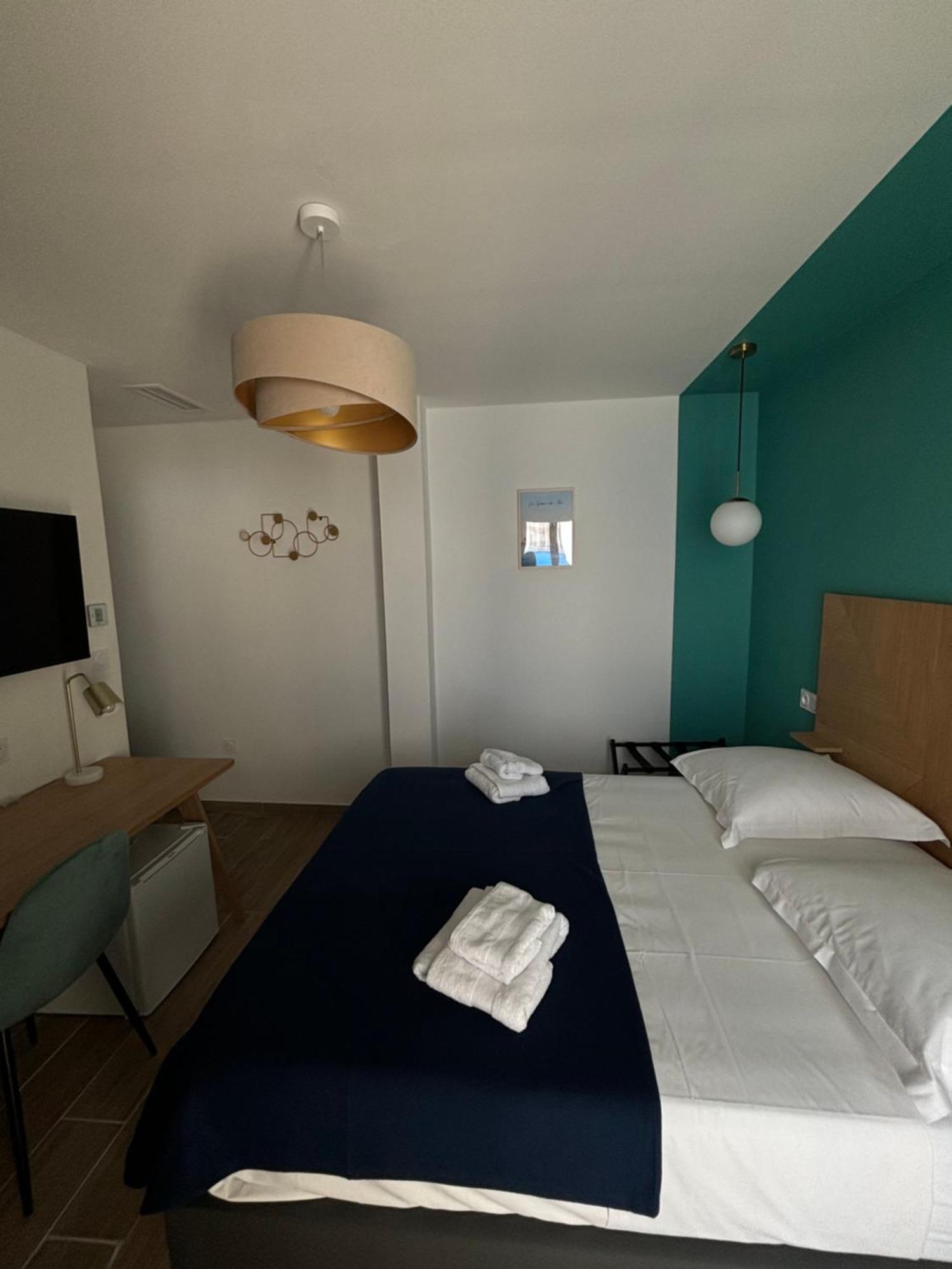 L'Hotel De La Plage Le Grau-du-Roi Extérieur photo