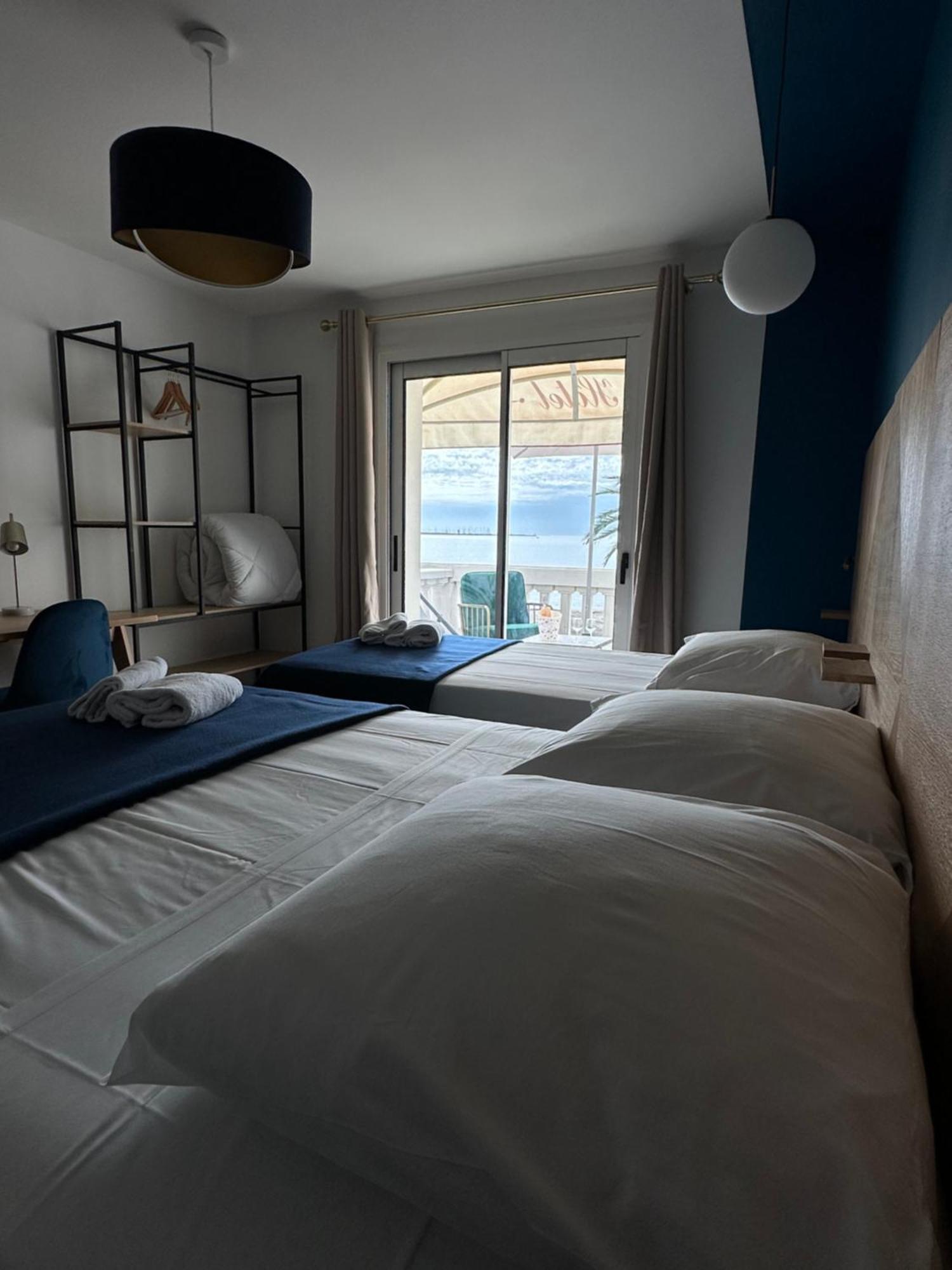 L'Hotel De La Plage Le Grau-du-Roi Extérieur photo